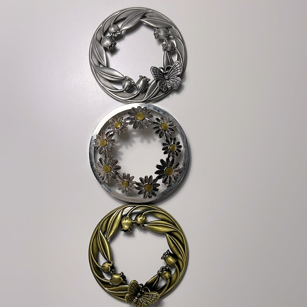 3 candle jar ring toppers. Fits large Yankee candles.